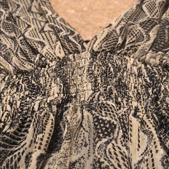 Patterned Top - Picture 6 of 6